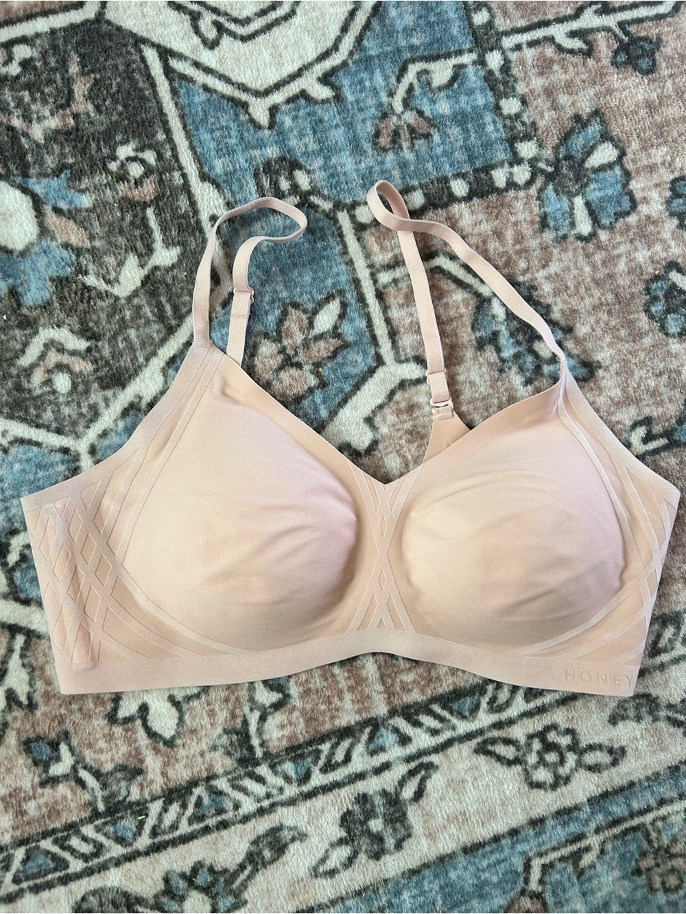 Honeylove Liftwear Silhouette Wireless Bra - Sand Nude Size M